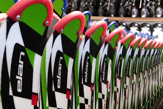 ski-and-snowboard-equipment-rental-in-bansko-2
