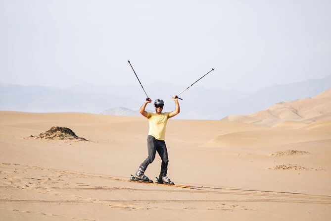 skiing-on-sand-and-off-road-in-lima-national-park-lomas-de-ancon