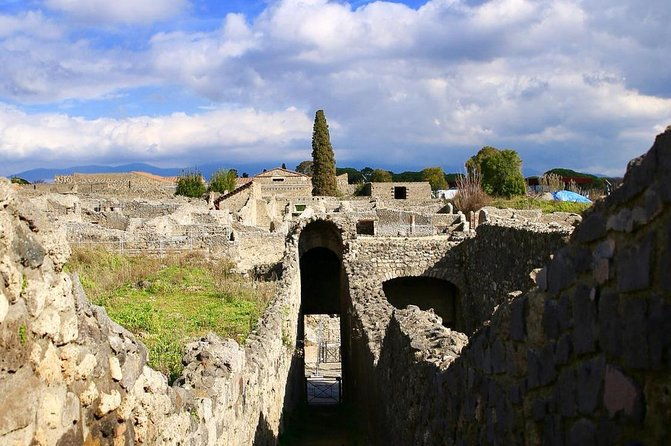 skip-the-line-private-tour-of-pompeii-for-kids-and-families
