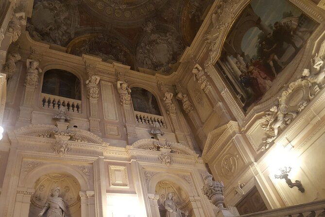 skip-the-line-ticket-and-guided-royal-palace-of-turin-group-tour-2