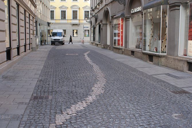 small-group-2-hour-munich-and-the-third-reich-walking-tour