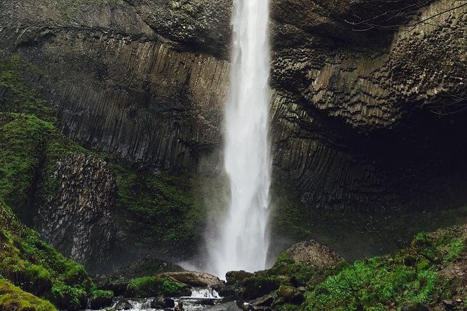 small-group-columbia-river-gorge-waterfalls-tour-from-portland