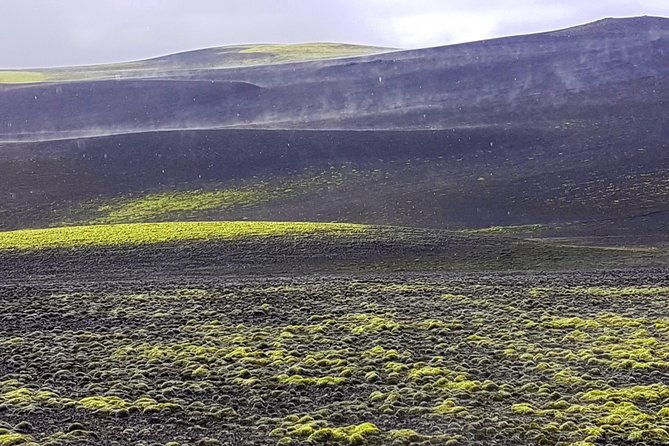 small-group-day-tour-to-lakagigar-volcano-by-super-jeep-from-klaustur