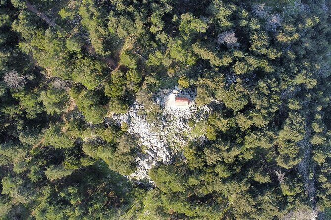 small-group-hiking-from-salakos-to-profitis-ilias