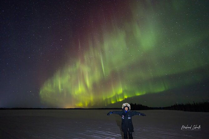 small-group-northern-lights-lodge-tours-from-fairbanks-solo-traveler-2