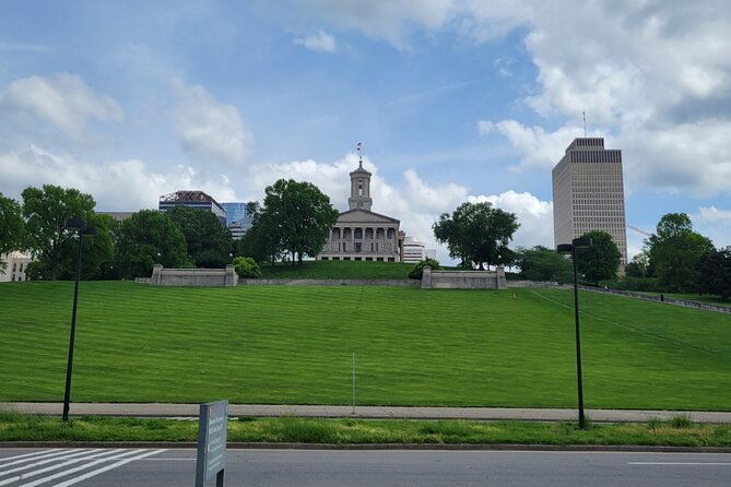small-group-sightseeing-driving-tour-of-nashville