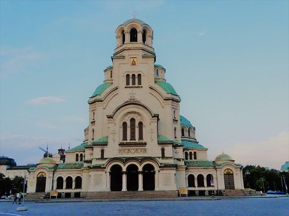 sofia-by-night-panoramic-tour-with-dinner-and-folklore-show