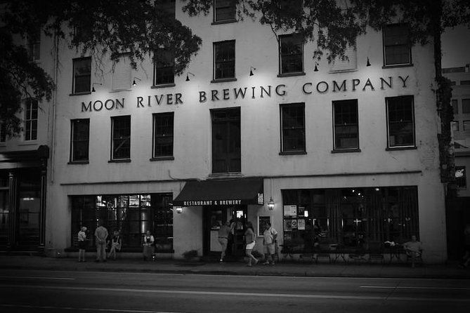 spirits-with-spirits-happy-hour-walking-bar-pub-crawl-2