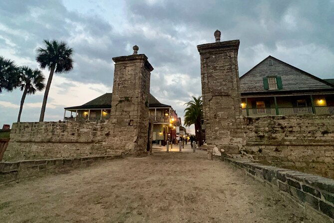 st-augustine-ghost-tour-on-premium-electric-golf-cart