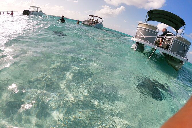 stingray-city-star-fish-point-and-snorkeling-private-boat-tour