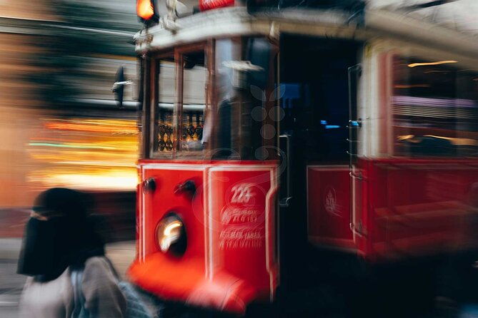 street-food-wine-pairing-kadikoy-evening-tour