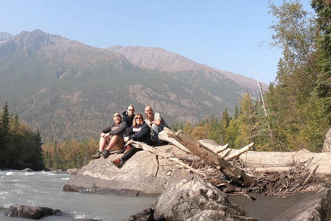 summer-valley-and-forest-hike