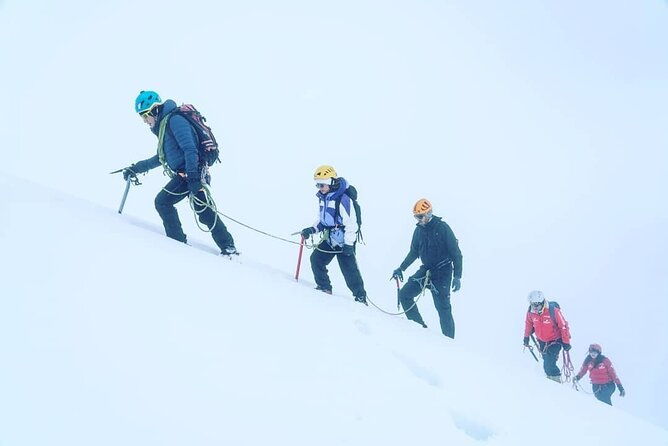 summiting-nevado-mateo-day-trip-cordillera-blanca-5150m