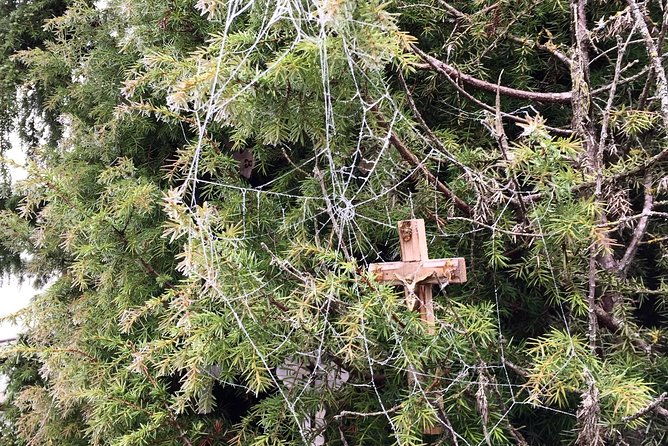 sunrise-at-the-hill-of-crosses-2-countries-in-1-day-2