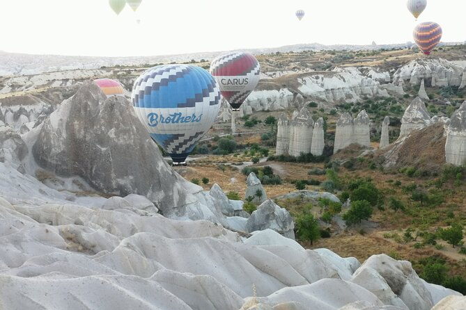 sunrise-hot-air-balloon-flights-in-goreme-valleys