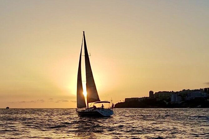 sunrise-sunset-moonlight-private-sailing-cruises-in-madeira-2