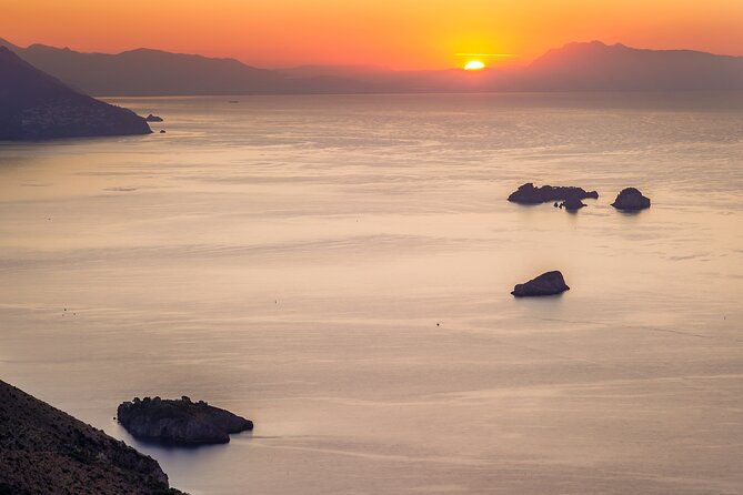 sunset-boat-tour-of-the-amalfi-coast