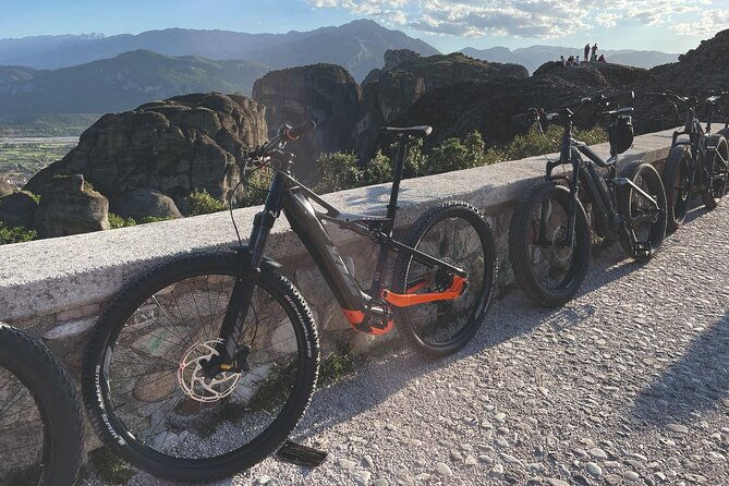 sunset-meteora-tour-on-e-bike