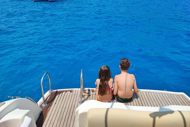 sunset-or-night-time-boat-in-palermo-all-inclusive