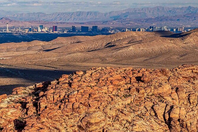 sunset-red-rock-canyon-helicopter-tour-and-champagne-toast