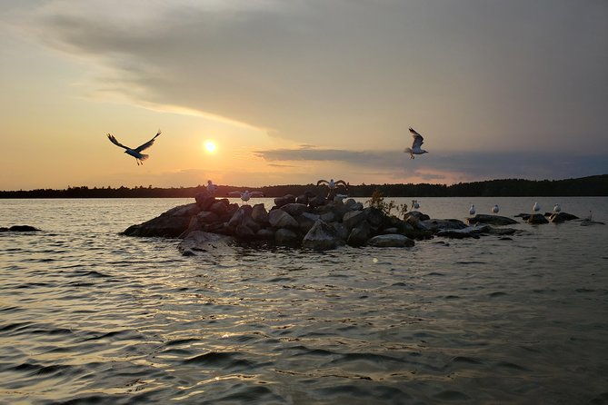 sunset-tour-by-kayak-on-sebago-lake-maine