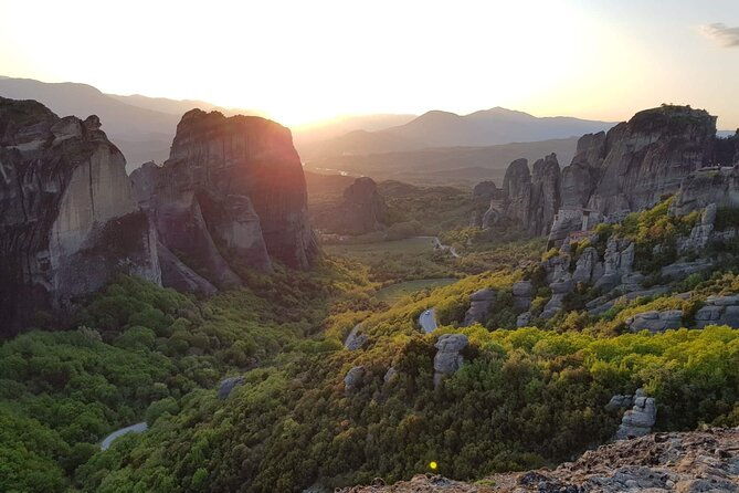 sunset-tour-to-meteora-with-photo-stops