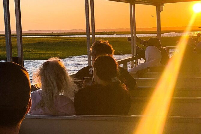 sunset-wildlife-cruise-along-assateague-chincoteague-island