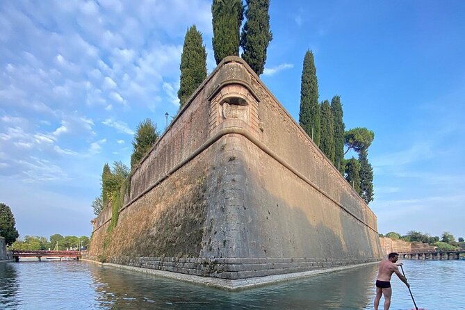sup-experience-with-a-ride-to-peschiera-del-garda-lake-garda