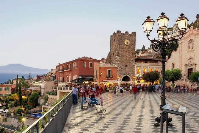 taormina-and-castelmola-private-and-guided-tour-with-arancino-2