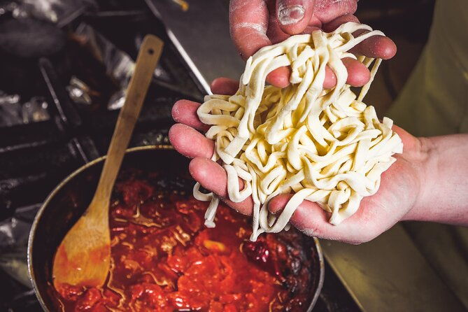 taste-perugia-a-full-meal-walking-food-tour-by-do-eat-better