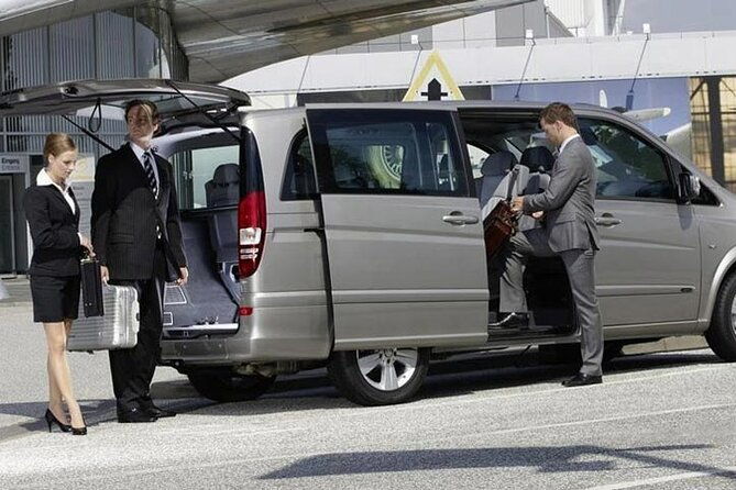 taxi-from-bayahibe-to-santo-domingo-airport