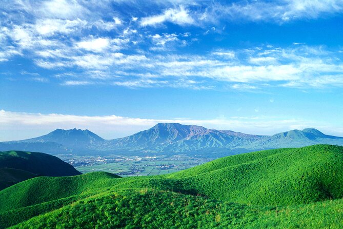 the-aso-caldera-wagyu-lunch-one-day-tour-from-fukuoka