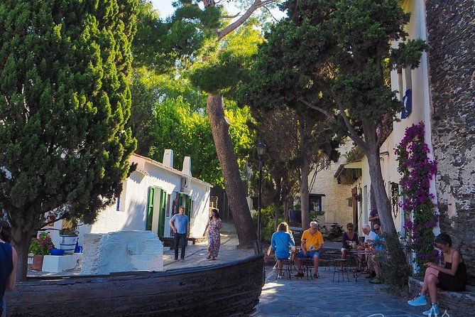 the-dali-triangle-cadaques-day-trip-from-girona-4