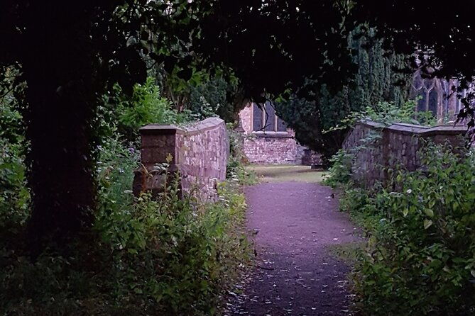 the-ghosts-of-llandaff-a-self-guided-audio-tour