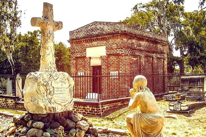 the-hidden-gem-cemetery-tour-of-laurel-grove