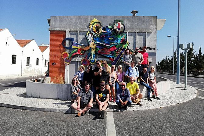the-real-lisbon-street-art-small-group-guided-tour-by-minivan