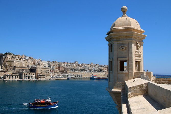 the-traditional-harbour-cruise