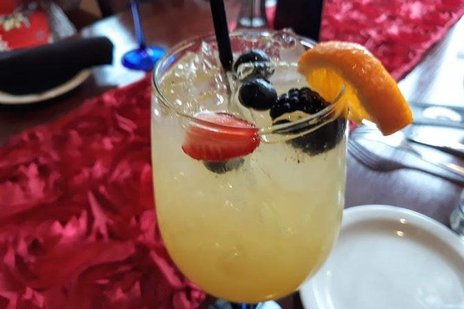 thirsty-thursdays-tour-cocktails-and-appetizers-2