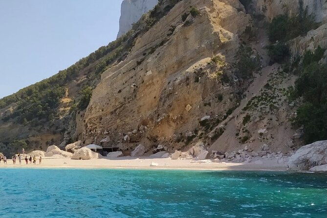 tour-in-a-rubber-boat-of-cala-mariolu-and-goloritze-with-skipper