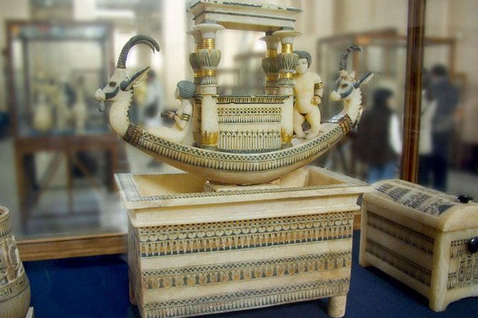 tour-to-giza-pyramids-egyptian-museum-from-alexandria-by-car