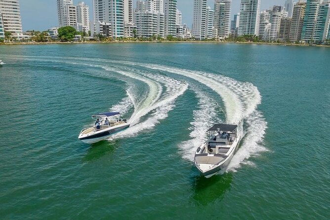 tour-to-islas-del-rosario-cholon-and-baru-in-private-boat-42-ft