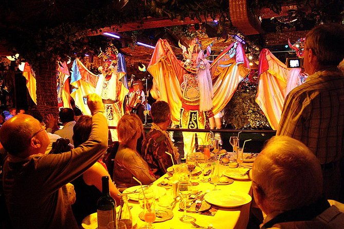 traditional-chilean-show-with-dinner-and-private-transportation-in-santiago