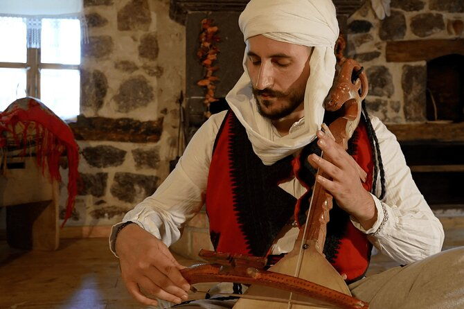 traditional-music-dance-and-dinner-show-in-tirana-2