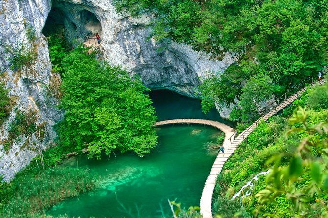 transfer-from-split-to-zagreb-with-entry-ticket-to-plitvice-lakes