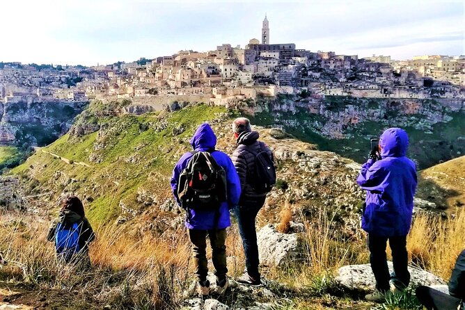 trekking-towards-torrente-gravina-and-rupestrian-churches-of-the-murgia