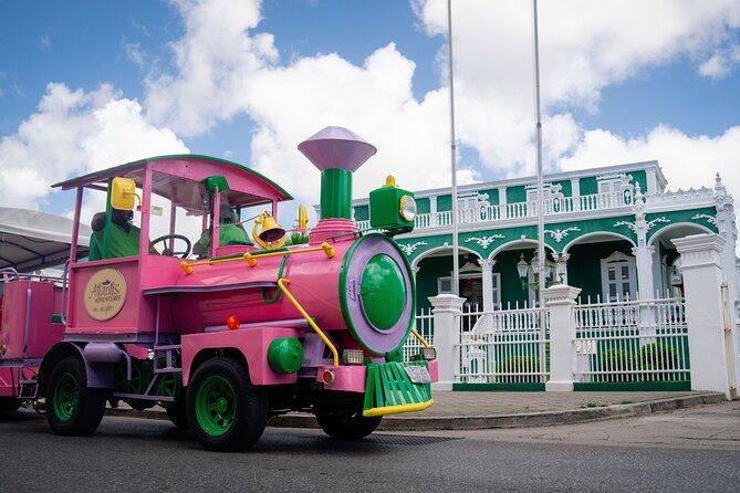 trolley-train-city-centre-in-curacao