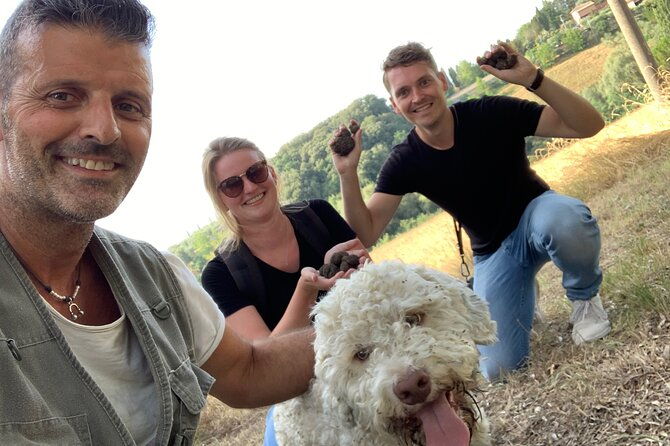 truffle-hunting-experience-siena-tartufi