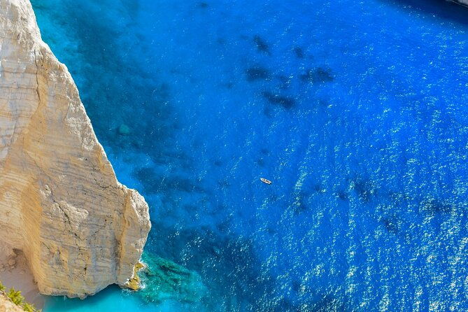 turtle-spotting-cruise-in-zakynthos-on-a-glass-bottom-vessel