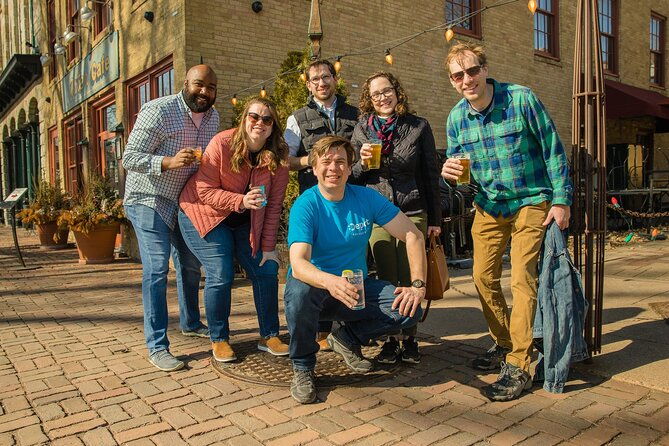twin-cities-walking-tour-uncover-hidden-minneapolis-bars-2