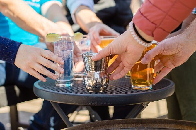 twin-cities-walking-tour-uncover-hidden-minneapolis-bars
